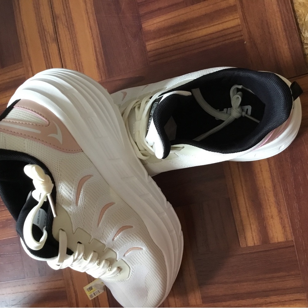 Women's Cream and Pink Platform Sneakers with Cushioned Support NWOT